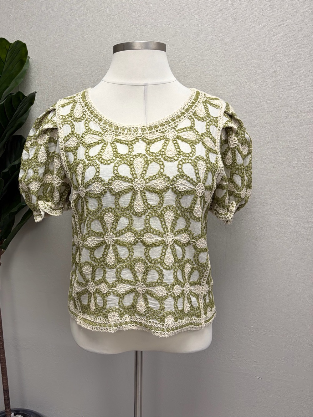 Solitaire Olive Green and Cream Crochet Floral Puff-Sleeve Top
